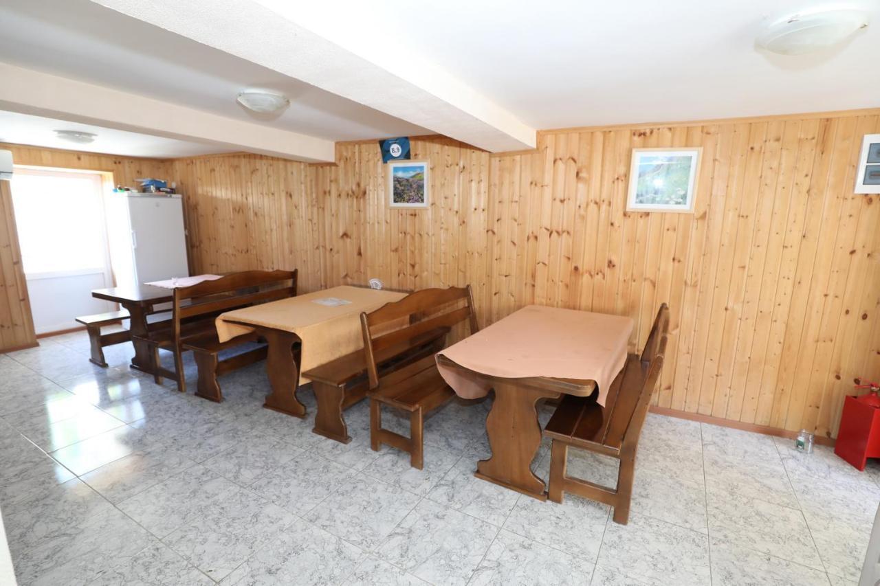 Rozalin Guest House Gudauta Ngoại thất bức ảnh